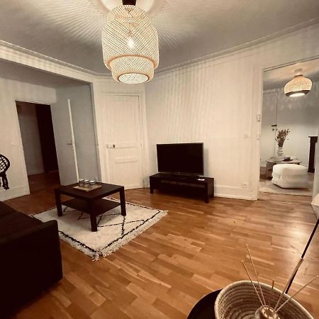 Chic Apartment On The Famous Shopping Rue Du Faubourg Saint-Honore Street Paryż Zewnętrze zdjęcie