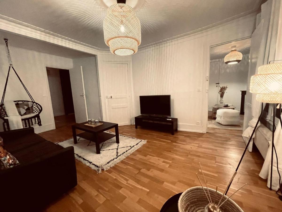 Chic Apartment On The Famous Shopping Rue Du Faubourg Saint-Honore Street Paryż Zewnętrze zdjęcie