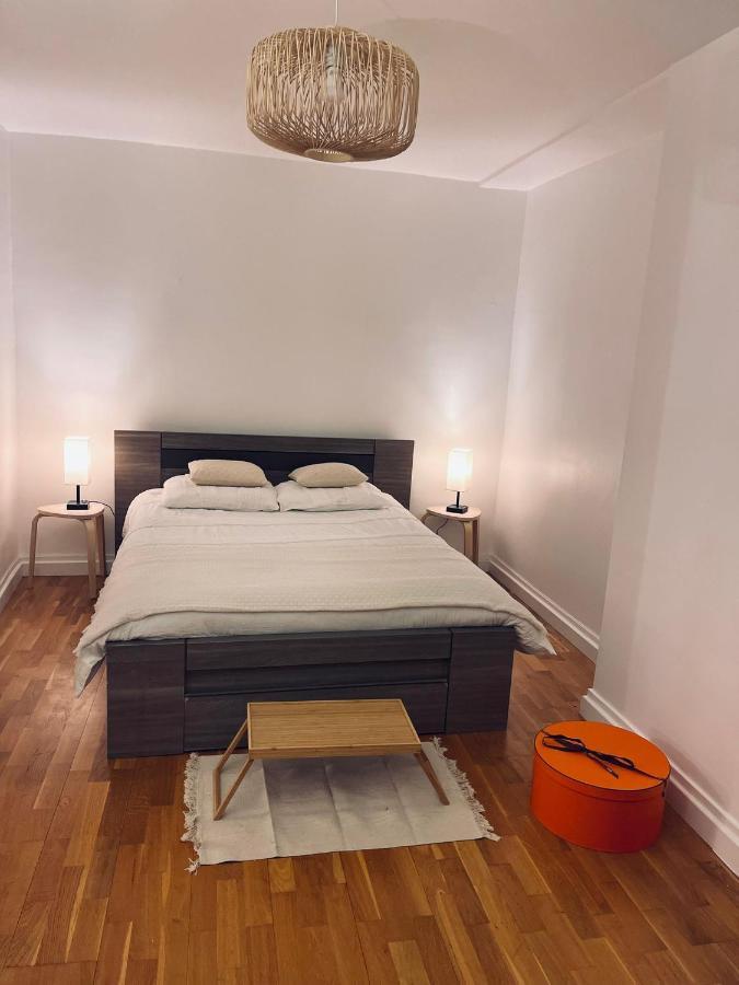 Chic Apartment On The Famous Shopping Rue Du Faubourg Saint-Honore Street Paryż Zewnętrze zdjęcie